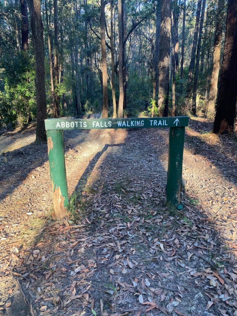 abbotts falls walking trail