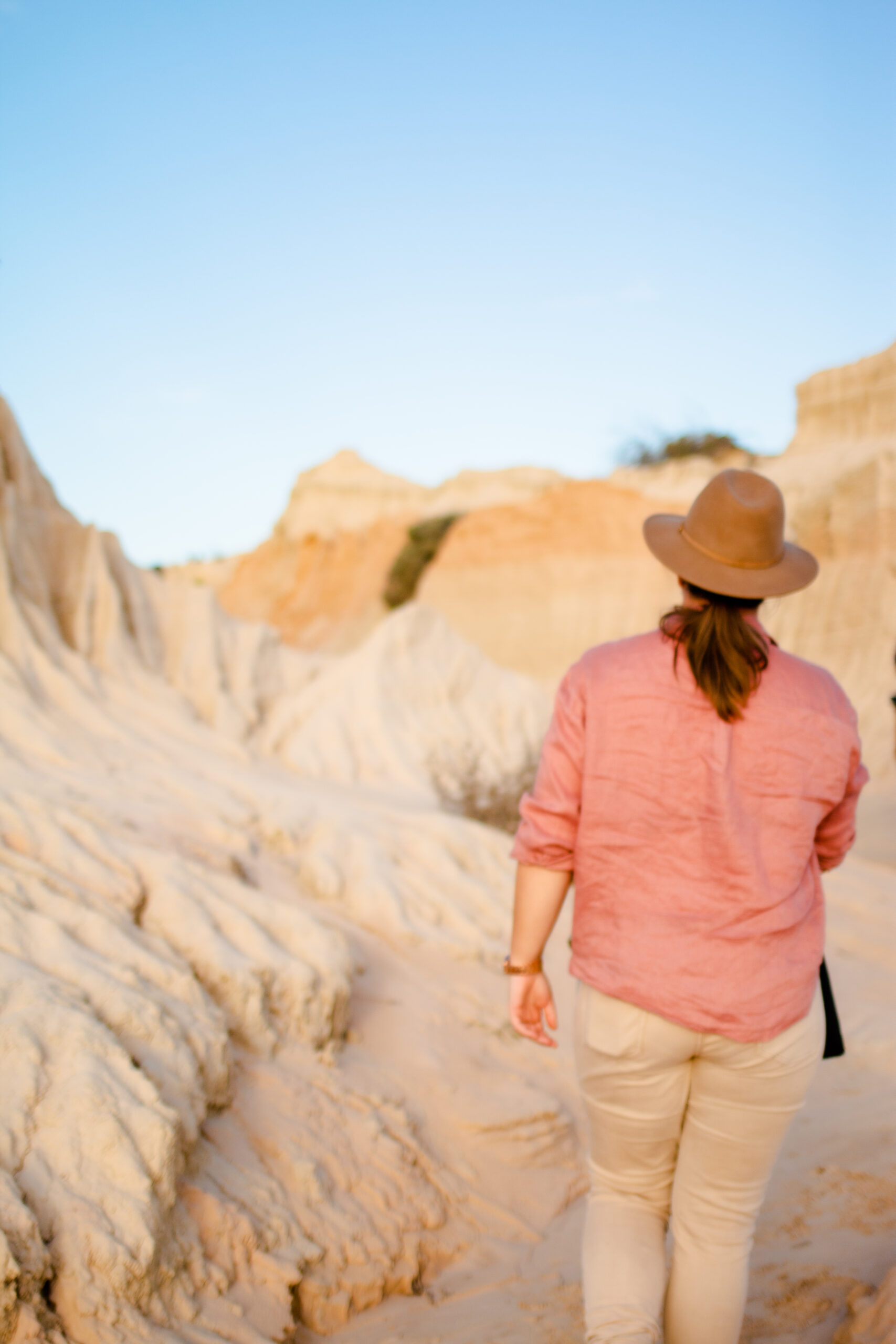 How to access mungo national park